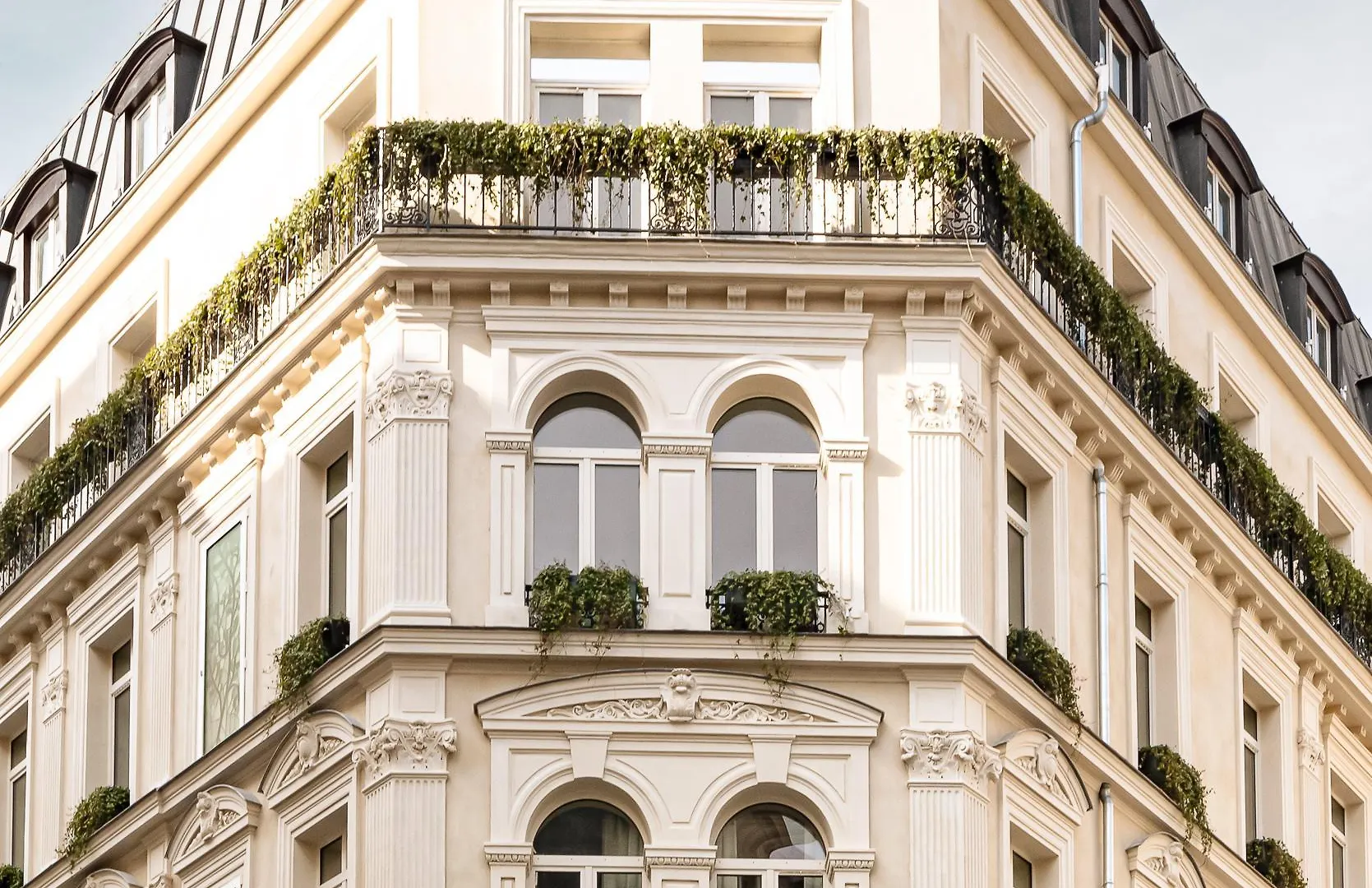 Chateau Des Fleurs - Champs-elysees Hotel Paris