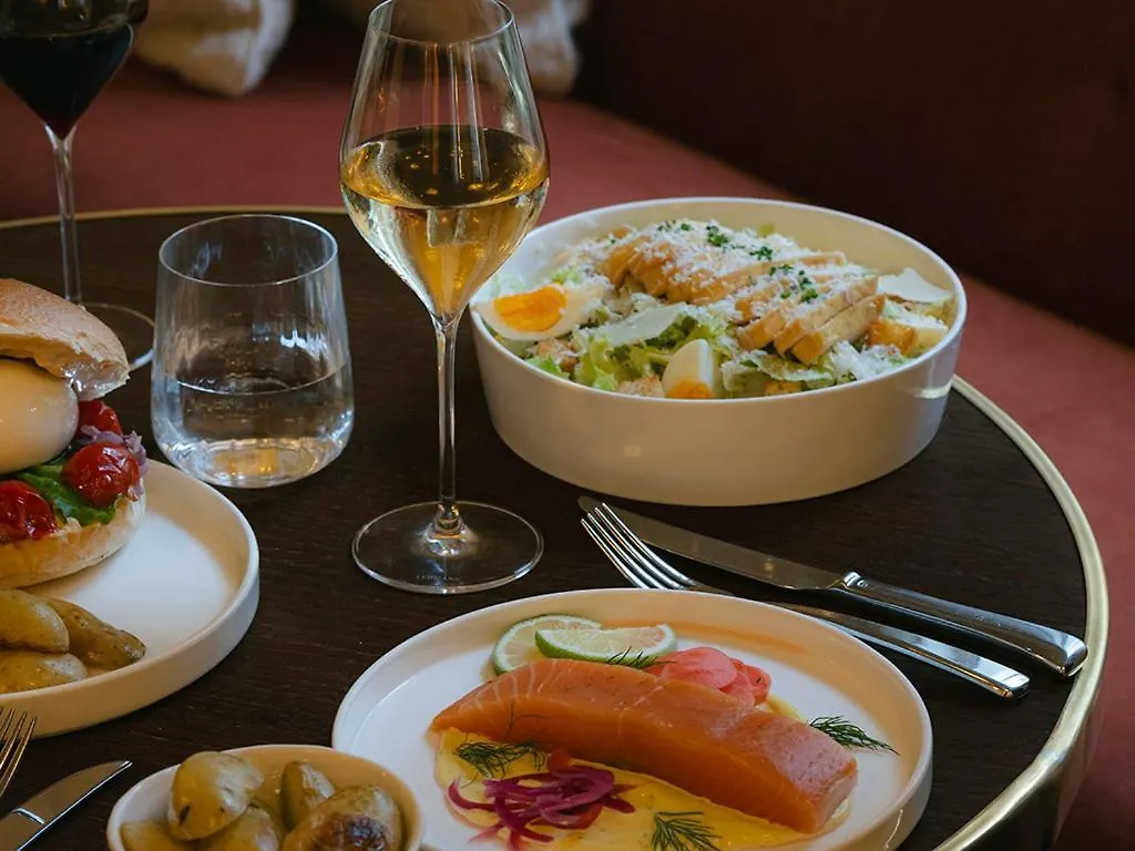 Chateau Des Fleurs 5* Parigi